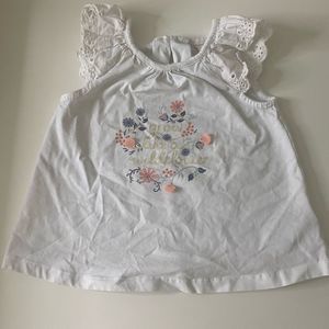 Savannah Toddler Girl Graphic Top 2T 🌷Bundle to save 3/$10 on all baby clothes